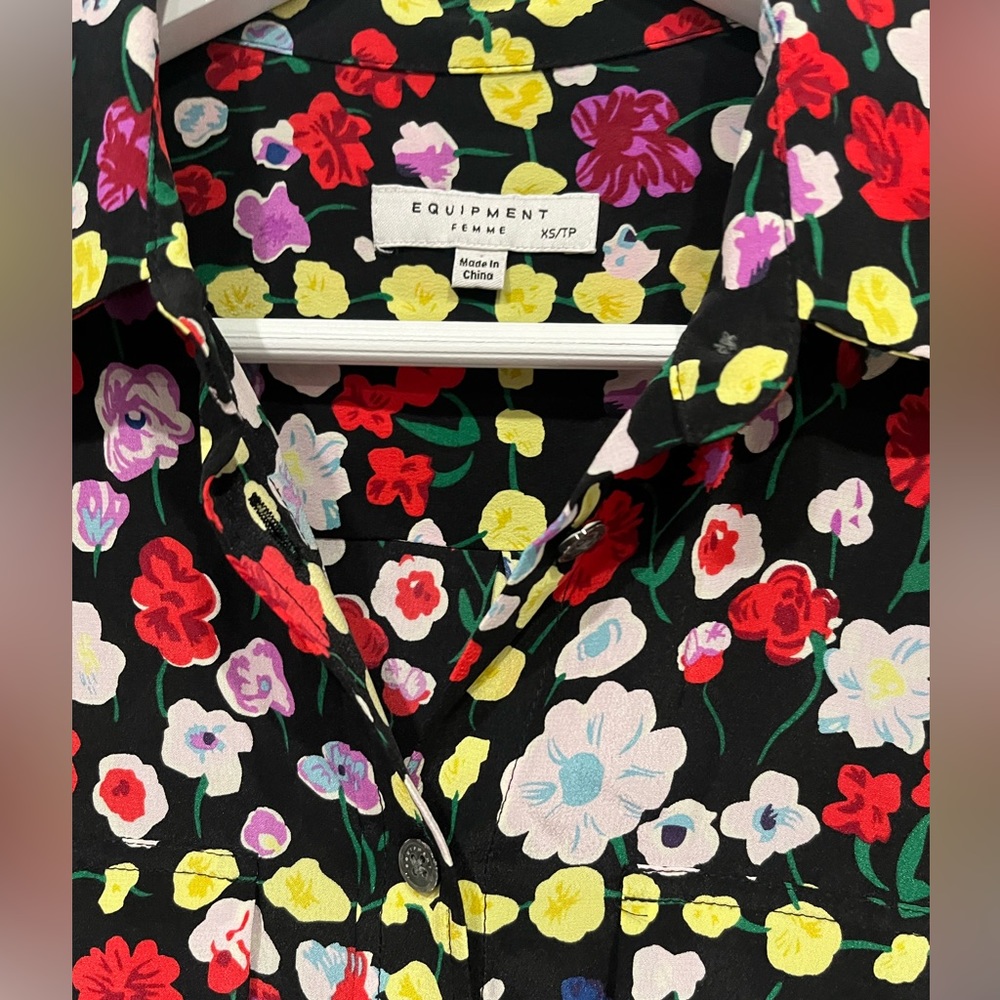 Equipment XS Cornelia Floral Silk Shirt‎ - Picture 3 of 6